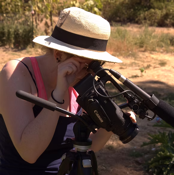 Selina shooting close-ups